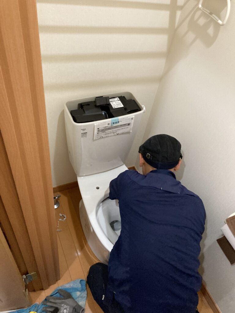 次にタンクを設置しました。